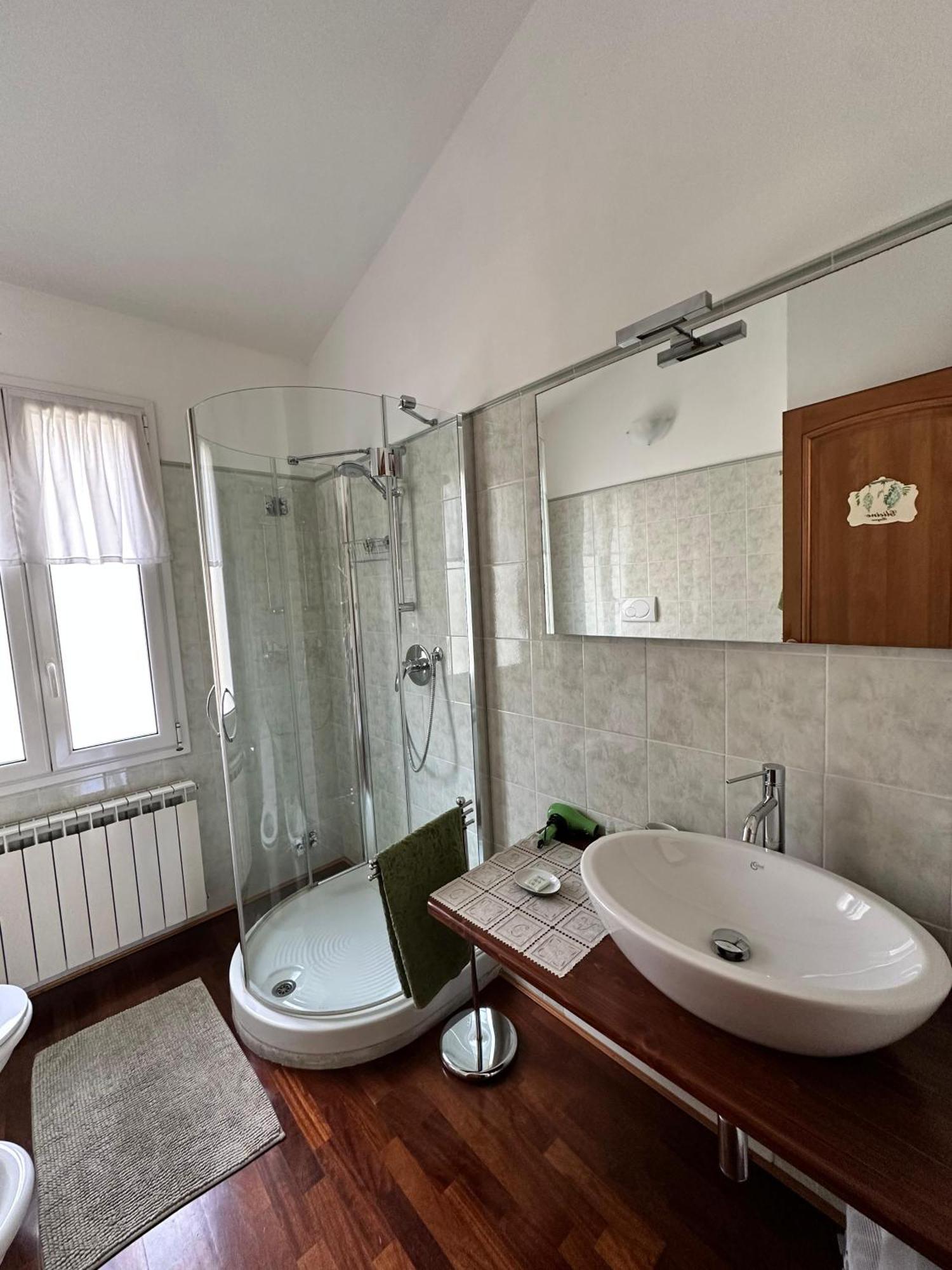 B&B Villa Isabella อิมเปรีอา ภายนอก รูปภาพ