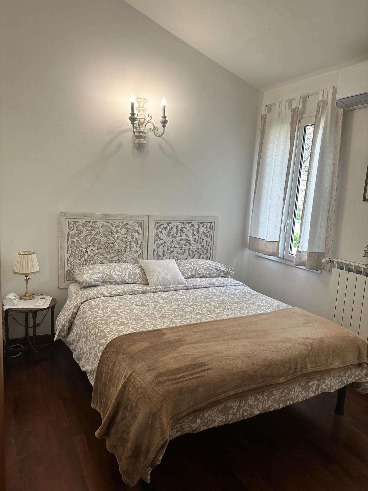 B&B Villa Isabella อิมเปรีอา ภายนอก รูปภาพ
